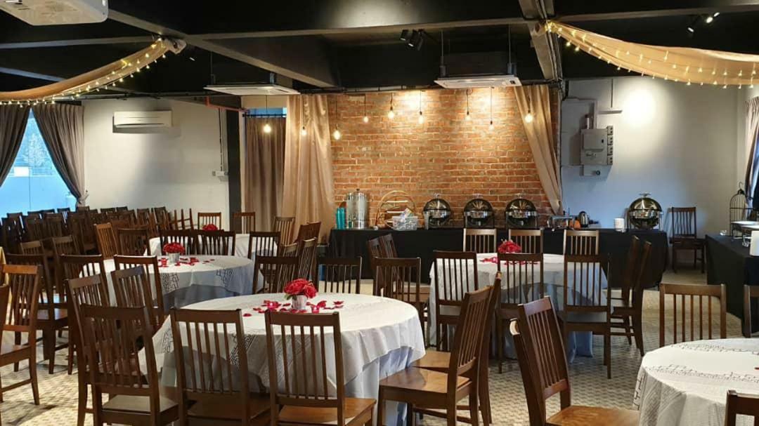 The Wood Boutique Hotel Muar Esterno foto
